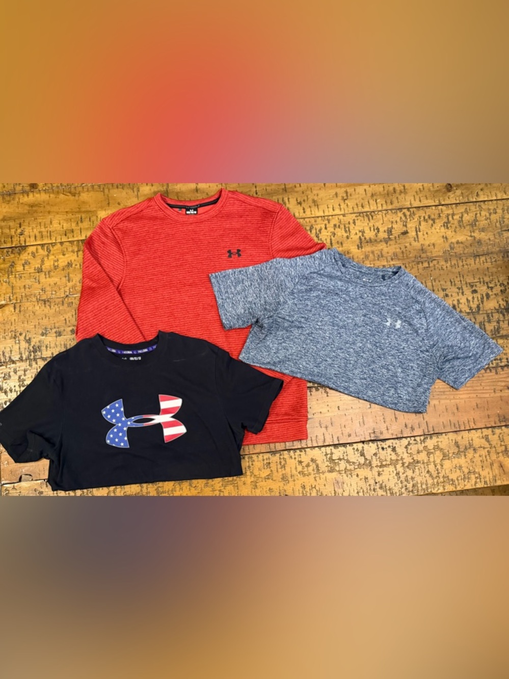 Under Armour Short Sleeve Tee set of 2 and 1 pull over long sleeve